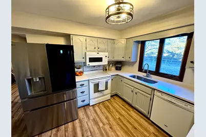 5180 E McArdle Road, Coal City, IL 60416 - Photo 5