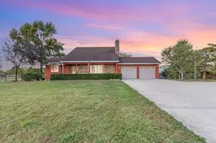 5180 E McArdle Rd, Coal City, IL 60416 - Photo 1