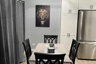 1687 Williamsburg Ct, Wheaton, IL 60189 - Photo 3