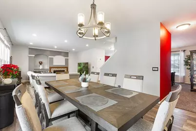 658 N Silver Leaf Lane, Round Lake, IL 60073 - Photo 9