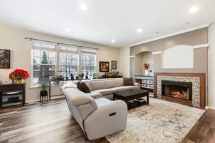 658 N Silver Leaf Ln, Round Lake, IL 60073 - Photo 5