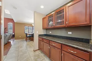 22131 Meadow Lake Pl, Richton Park, IL 60471 - Photo 9