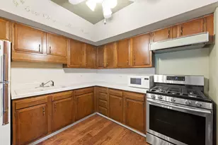 8704 Mobile Ave, Oak Lawn, IL 60453 - Photo 9