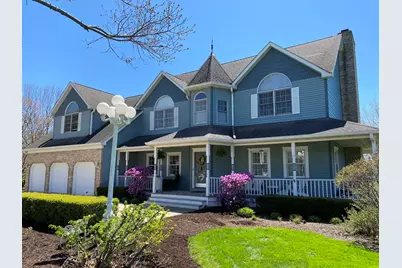 7N610 Cloverfield Circle, Saint Charles, IL 60175 - Photo 1