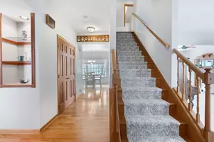 7N610 Cloverfield Cir, Saint Charles, IL 60175 - Photo 11