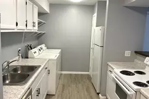 1387 S Glen Cir, Aurora, IL 60506 - Photo 3