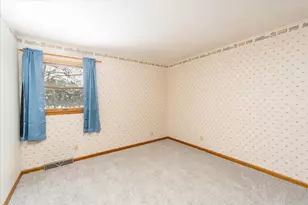 708 E Thompson St, Princeton, IL 61356 - Photo 35