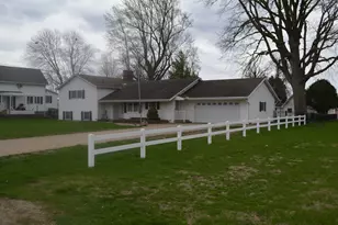 708 E Thompson St, Princeton, IL 61356 - Photo 3