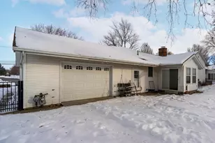 708 E Thompson St, Princeton, IL 61356 - Photo 31