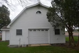 708 E Thompson St, Princeton, IL 61356 - Photo 5