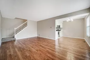 15 Tanwood Ct, Vernon Hills, IL 60061 - Photo 3