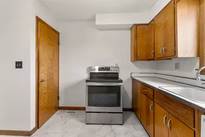 904 W Kirby Avenue, Champaign, IL 61821 - Photo 13