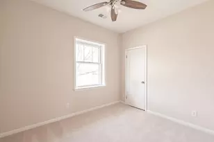 250 N Batavia Ave, Batavia, IL 60510 - Photo 15