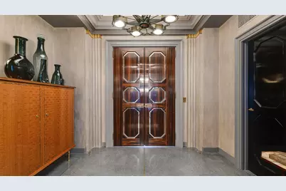 159 E Walton Place #31A, Chicago, IL 60611 - Photo 3