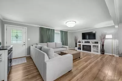 2512 Lockner Boulevard, Joliet, IL 60431 - Photo 3