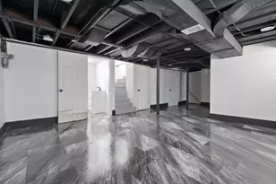 10437 S Eberhart Ave, Chicago, IL 60628 - Photo 21