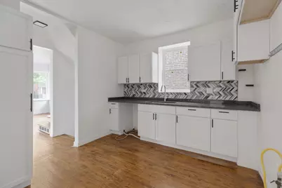 10437 S Eberhart Avenue, Chicago, IL 60628 - Photo 9