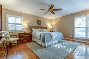 1622 E Greenwood Dr, Mount Prospect, IL 60056 - Photo 13