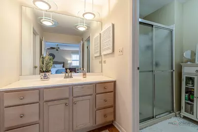 1622 E Greenwood Drive, Mount Prospect, IL 60056 - Photo 15