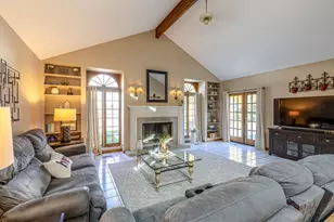 1622 E Greenwood Dr, Mount Prospect, IL 60056 - Photo 11