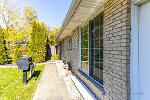 1622 E Greenwood Dr, Mount Prospect, IL 60056 - Photo 27