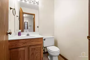 1283 Sandhurst Ln, South Elgin, IL 60177 - Photo 13