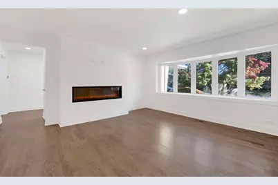 6444 N Knox Avenue, Lincolnwood, IL 60712 - Photo 13