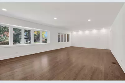 6444 N Knox Avenue, Lincolnwood, IL 60712 - Photo 11