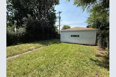 8324 S Kingston Avenue, Chicago, IL 60617 - Photo 15