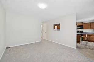 1502 Round Lake Dr, Round Lake Beach, IL 60073 - Photo 7