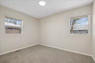 1502 Round Lake Dr, Round Lake Beach, IL 60073 - Photo 11