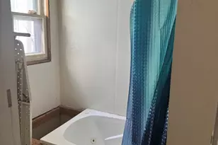 916 W Front St, Bloomington, IL 61701 - Photo 11