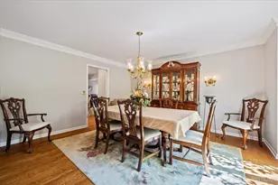 2575 River Woods Dr, Naperville, IL 60565 - Photo 9