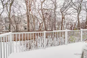 686 Grosse Pointe Cir, Vernon Hills, IL 60061 - Photo 27