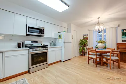 686 Grosse Pointe Circle, Vernon Hills, IL 60061 - Photo 13