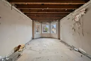 8103 S Clyde Ave, Chicago, IL 60617 - Photo 9