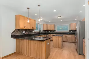 1107 Shorewood Dr, Shorewood, IL 60404 - Photo 7