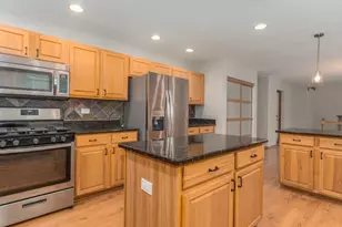 1107 Shorewood Dr, Shorewood, IL 60404 - Photo 9