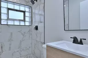 [Address not provided], Berwyn, IL 60402 - Photo 21