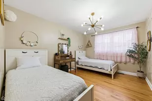 7811 W 102nd St, Palos Hills, IL 60465 - Photo 13