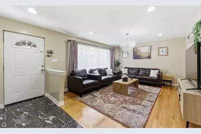 7811 W 102nd Street, Palos Hills, IL 60465 - Photo 7