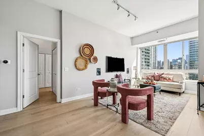 230 W Division Street #1202, Chicago, IL 60610 - Photo 5