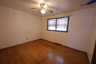 9006 S Wallace St, Chicago, IL 60621 - Photo 9