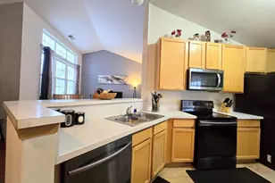 2511 Sheehan Dr, Naperville, IL 60564 - Photo 3