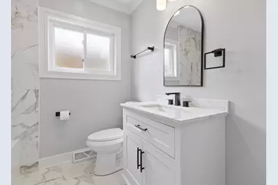 8804 S Fairfield Avenue, Evergreen Park, IL 60805 - Photo 11