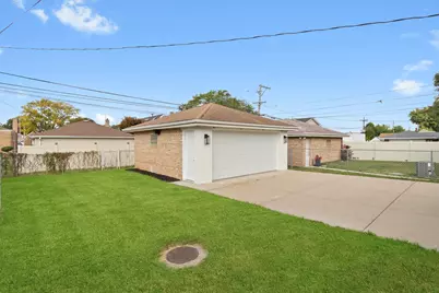 8804 S Fairfield Avenue, Evergreen Park, IL 60805 - Photo 29