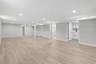 8804 S Fairfield Ave, Evergreen Park, IL 60805 - Photo 19