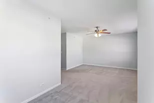 1816 Kelberg Ave, Hoffman Estates, IL 60192 - Photo 21