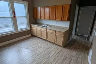 324 W 112th St, Chicago, IL 60628 - Photo 7