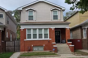 7716 S Paxton Ave, Chicago, IL 60649 - Photo 1